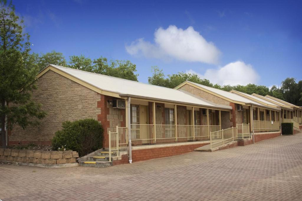 Clare Central Exterior photo