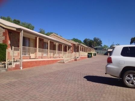 Clare Central Exterior photo